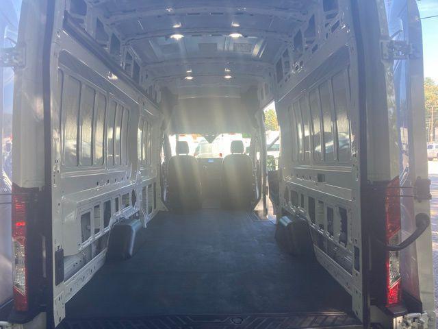 Photo of 2024 Oxford White Ford Transit-350
