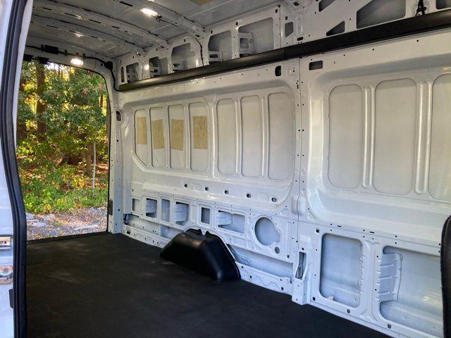 Photo of 2024 Oxford White Ford Transit-350
