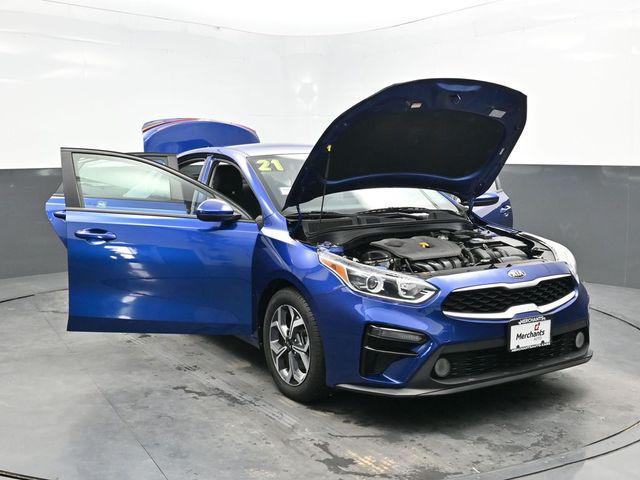 Photo of 2021 Deep Sea Blue Kia Forte