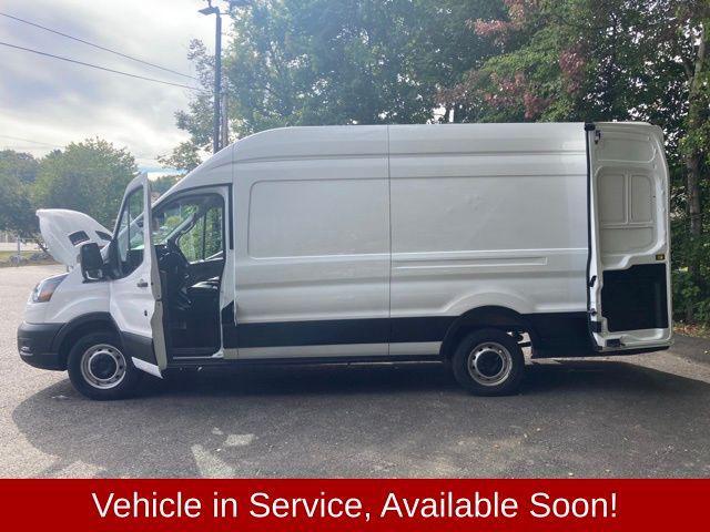 Photo of 2024 Agate Black Metallic Ford Transit-350