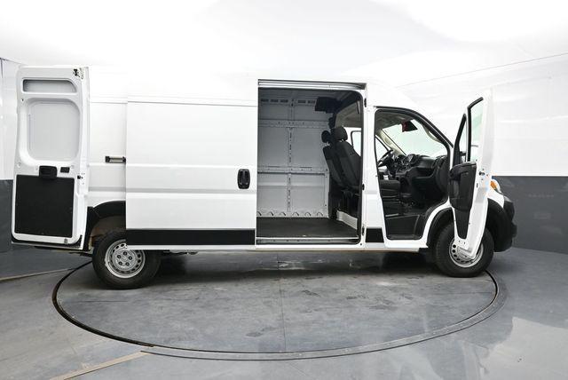 Photo of 2024 Bright White Clearcoat RAM ProMaster 2500