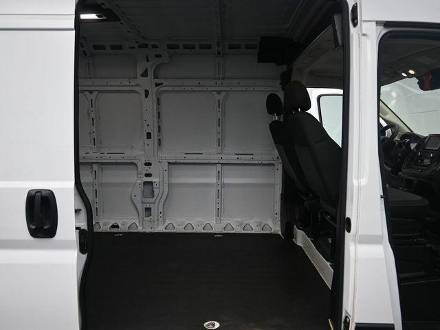 Photo of 2024 Bright White Clearcoat RAM ProMaster 2500