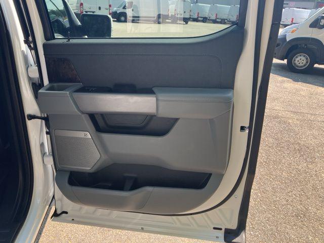 Photo of 2021 Oxford White Ford F-150