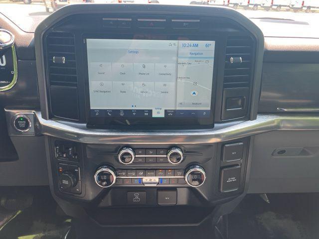 Photo of 2021 Oxford White Ford F-150