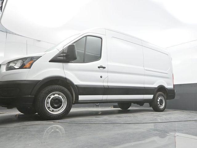 Photo of 2023 Oxford White Ford Transit-250