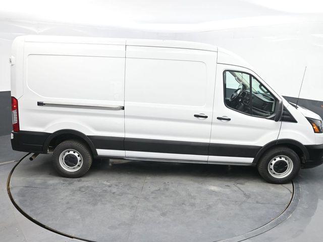 Photo of 2023 Oxford White Ford Transit-250