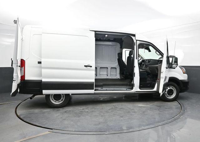 Photo of 2023 Oxford White Ford Transit-250