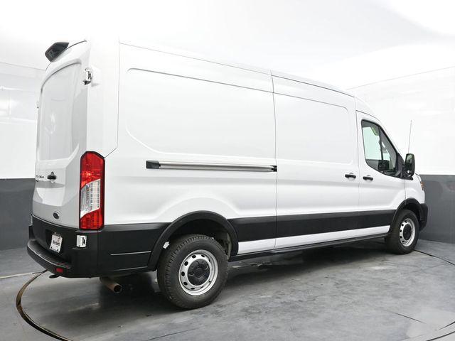 Photo of 2023 Oxford White Ford Transit-250