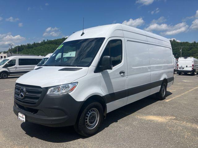 Photo of 2023 White Mercedes-Benz Sprinter 2500
