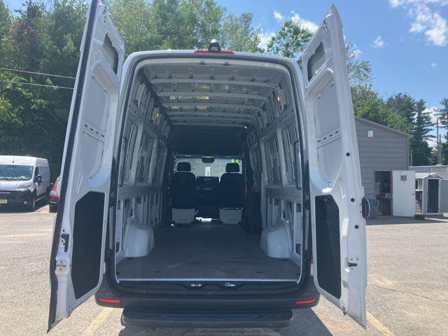 Photo of 2023 White Mercedes-Benz Sprinter 2500