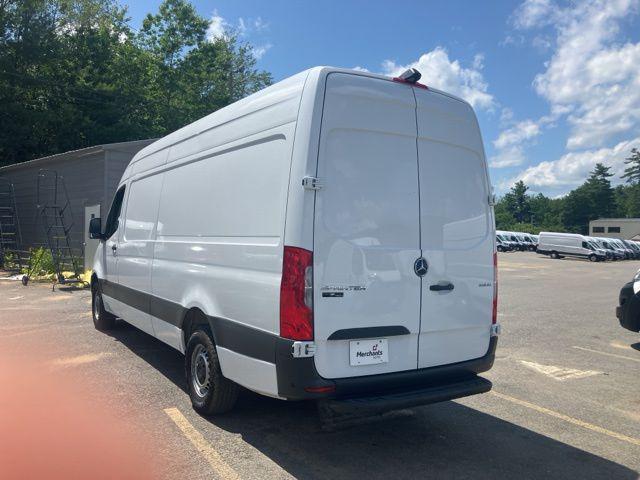 Photo of 2023 White Mercedes-Benz Sprinter 2500