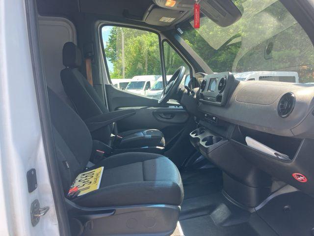 Photo of 2023 White Mercedes-Benz Sprinter 2500