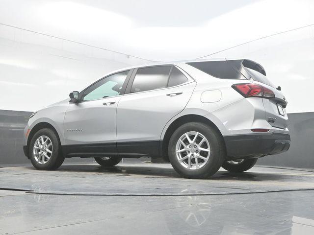 Photo of 2022 Silver Ice Metallic Chevrolet Equinox