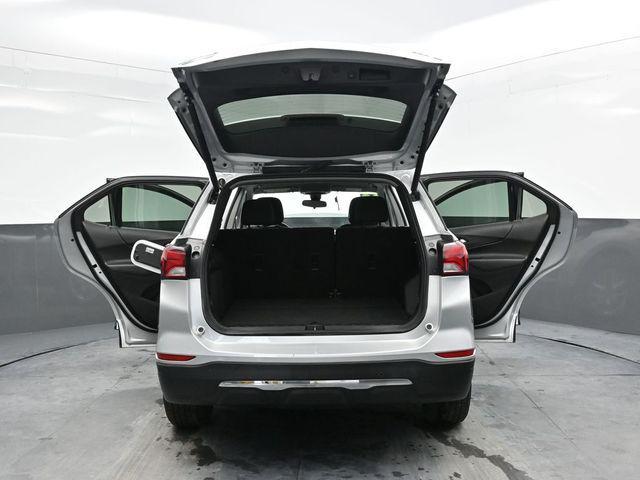 Photo of 2022 Silver Ice Metallic Chevrolet Equinox