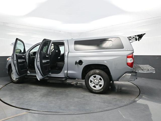 Photo of 2021 Midnight Black Metallic Toyota Tundra