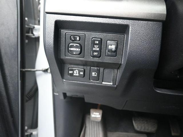 Photo of 2021 Midnight Black Metallic Toyota Tundra