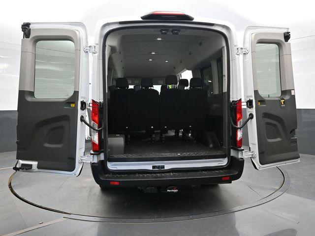 Photo of 2022 Oxford White Ford Transit-350