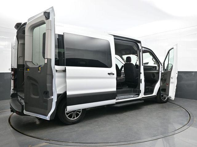 Photo of 2022 Oxford White Ford Transit-350