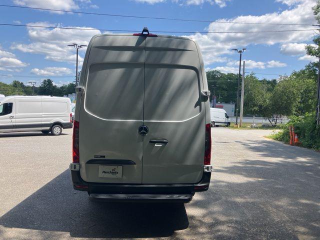 Photo of 2023 White Mercedes-Benz Sprinter 2500