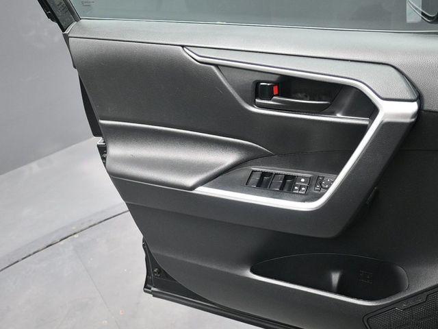 Photo of 2020 Midnight Black Metallic Toyota RAV4 Hybrid