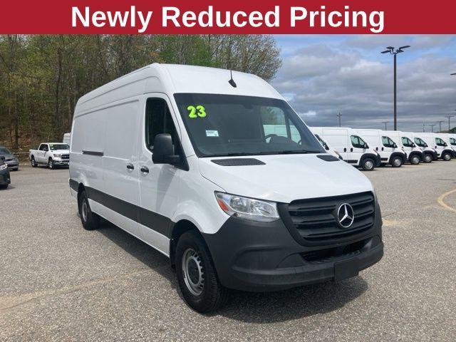 Photo of 2023 White Mercedes-Benz Sprinter 2500