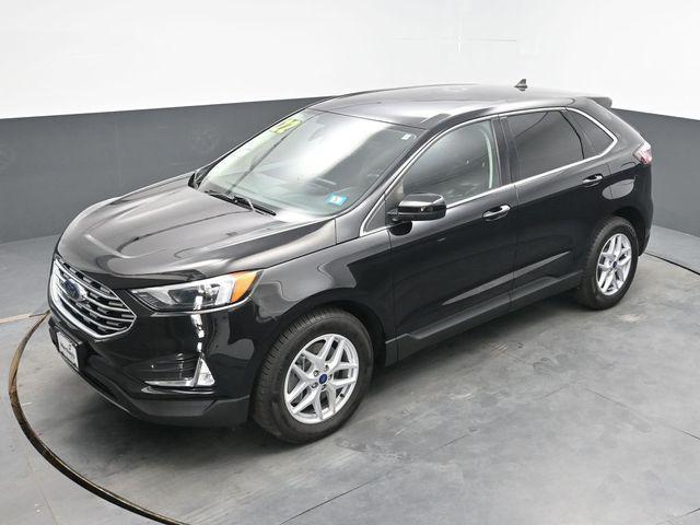 Photo of 2022 Agate Black Metallic Ford Edge
