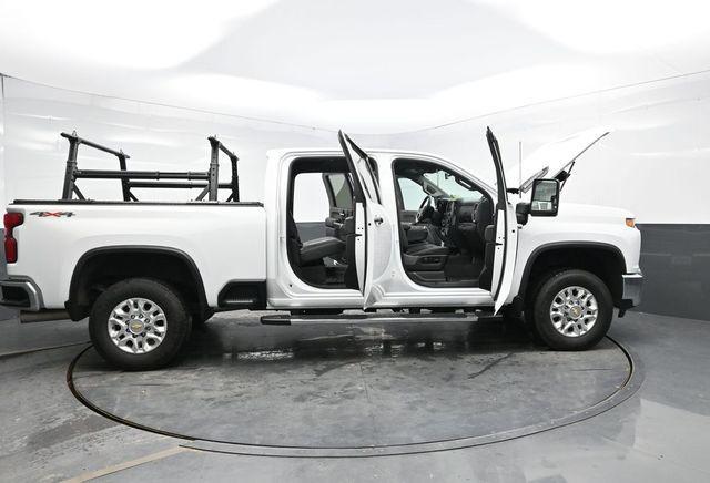 Photo of 2023 Summit White Chevrolet Silverado 2500