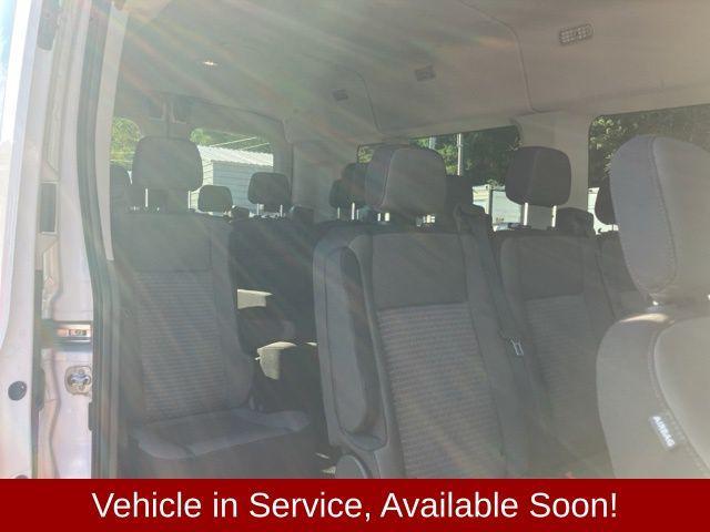 Photo of 2022 Oxford White Ford Transit-350