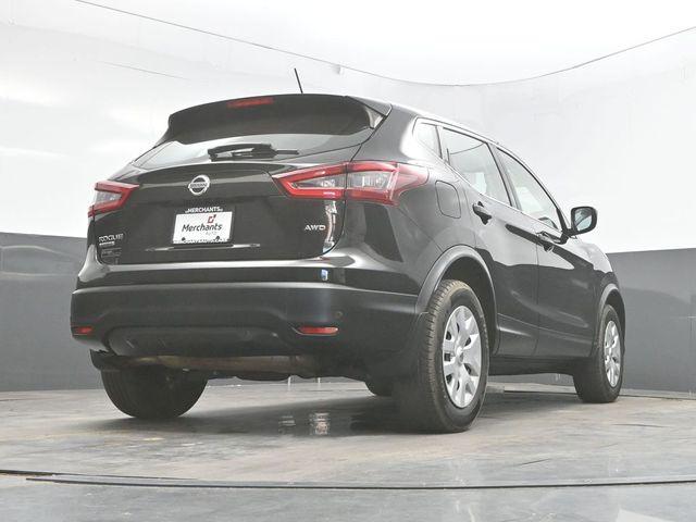 Photo of 2020 Magnetic Black Pearl Nissan Rogue Sport
