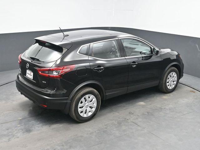 Photo of 2020 Magnetic Black Pearl Nissan Rogue Sport