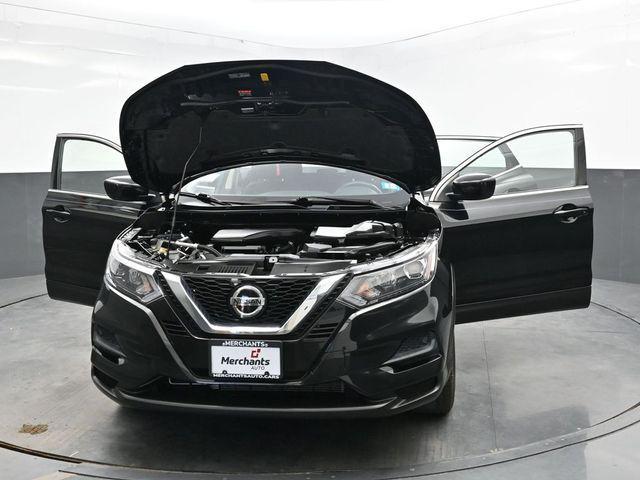 Photo of 2020 Magnetic Black Pearl Nissan Rogue Sport