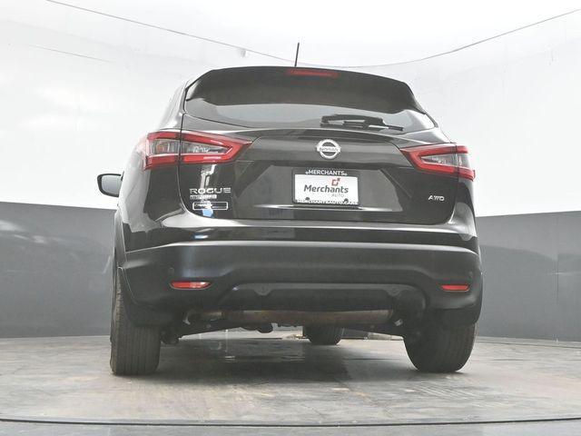 Photo of 2020 Magnetic Black Pearl Nissan Rogue Sport