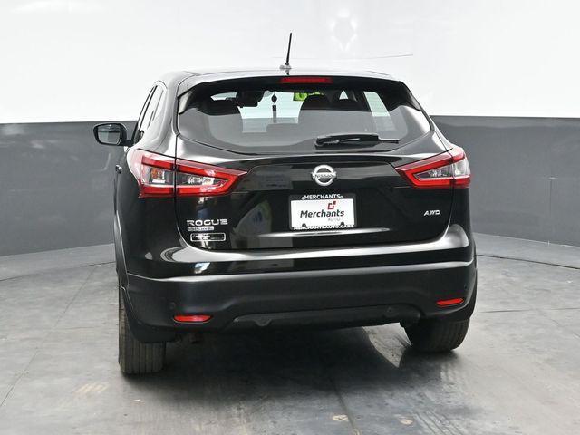 Photo of 2020 Magnetic Black Pearl Nissan Rogue Sport