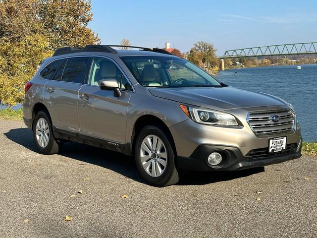 Photo of 2017 Tan Subaru Outback