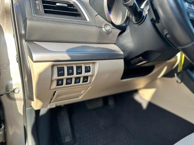 Photo of 2017 Tan Subaru Outback