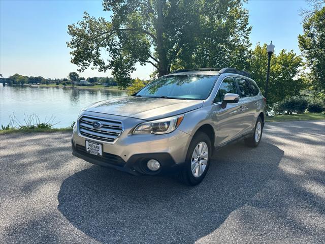 Photo of 2017 Tan Subaru Outback