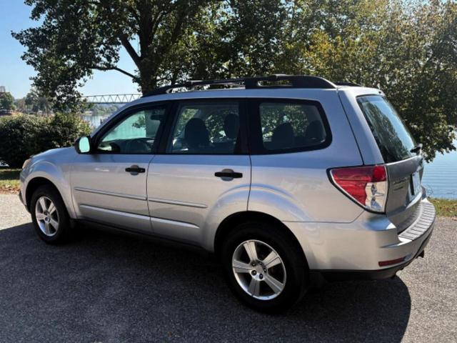 Photo of 2012 Ice Silver Metallic Subaru Forester