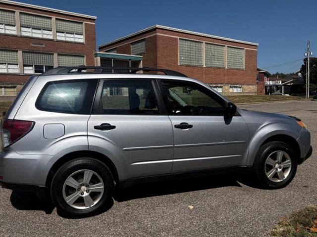 Photo of 2012 Ice Silver Metallic Subaru Forester