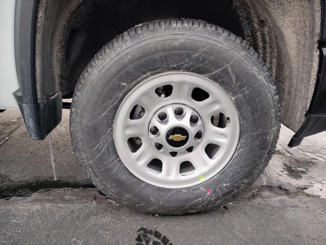 Photo of 2025 Summit White Chevrolet Silverado 2500