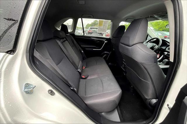 Photo of 2024 Ice Cap Toyota RAV4