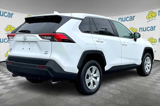 Photo of 2024 Ice Cap Toyota RAV4