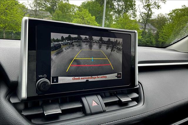 Photo of 2024 Ice Cap Toyota RAV4