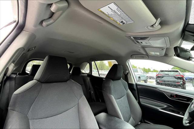 Photo of 2024 Ice Cap Toyota RAV4