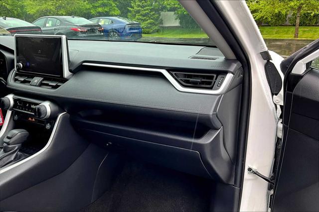 Photo of 2024 Ice Cap Toyota RAV4