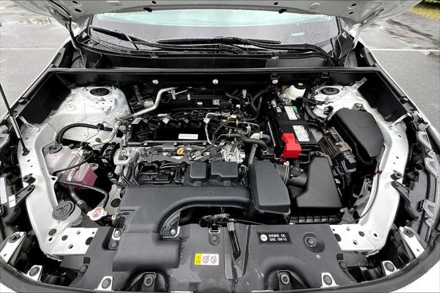 Photo of 2024 Ice Cap Toyota RAV4