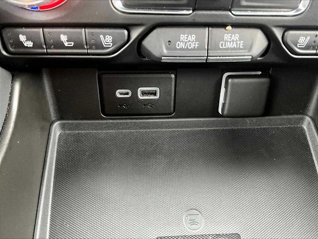 Photo of 2021 Onyx Black GMC Yukon