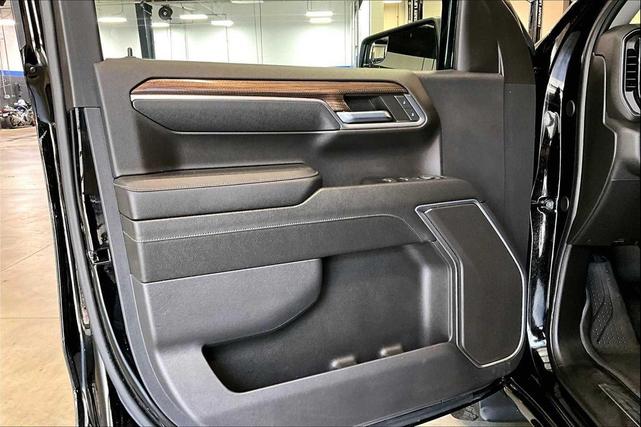 Photo of 2024 Black Chevrolet Silverado 1500
