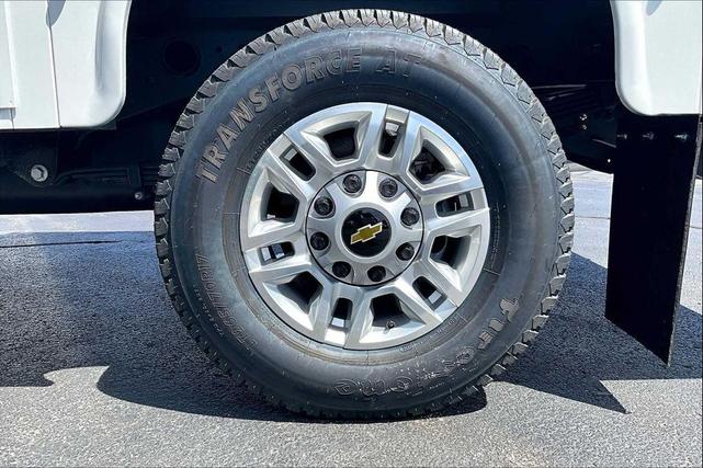Photo of 2025 Summit White Chevrolet Silverado 2500