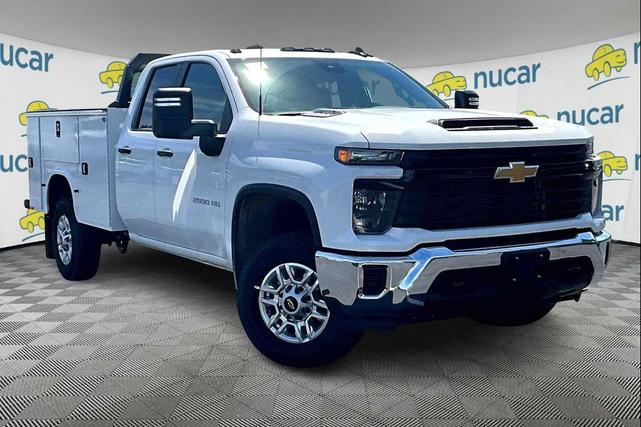 Photo of 2025 Summit White Chevrolet Silverado 2500