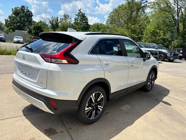 Photo of 2025 White Diamond Mitsubishi Eclipse Cross